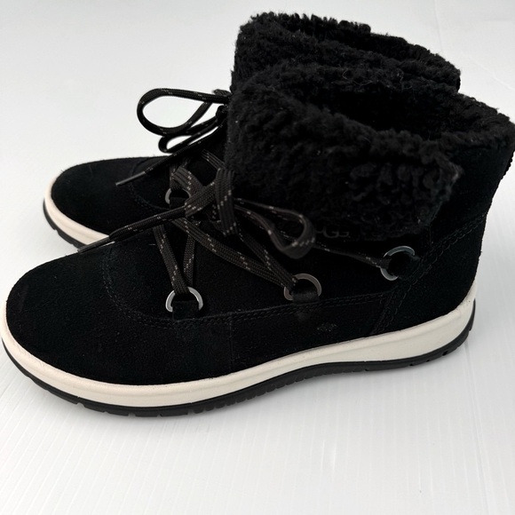 UGG Lakesider Heritage Lace suede Black  Ankle Boots - Picture 1 of 10